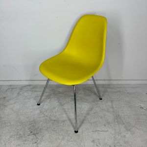 Vitra Eames Plastic Chair (vs433)