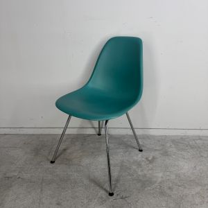 Vitra Eames Plastic Chair (vs437)